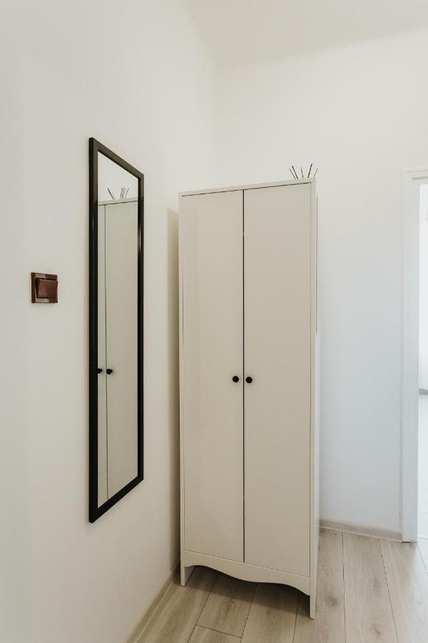 קרקוב Charming Apt Old Town & Jewish District, Quiet Neighborhood מראה חיצוני תמונה